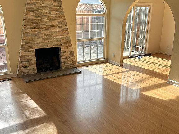 2nd image of 820 Gale Dr