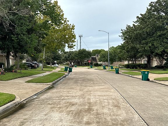 5th image of 3923 Fordham Park Ct