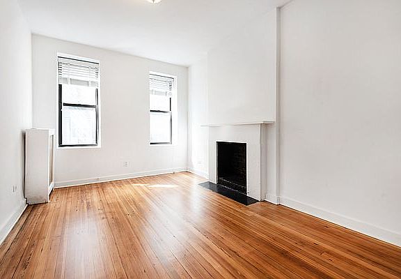 2nd image of 34 Horatio St APT 4A