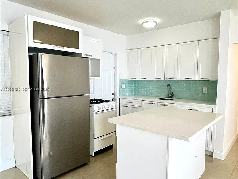 2031 Jackson St #3 — Photo 2