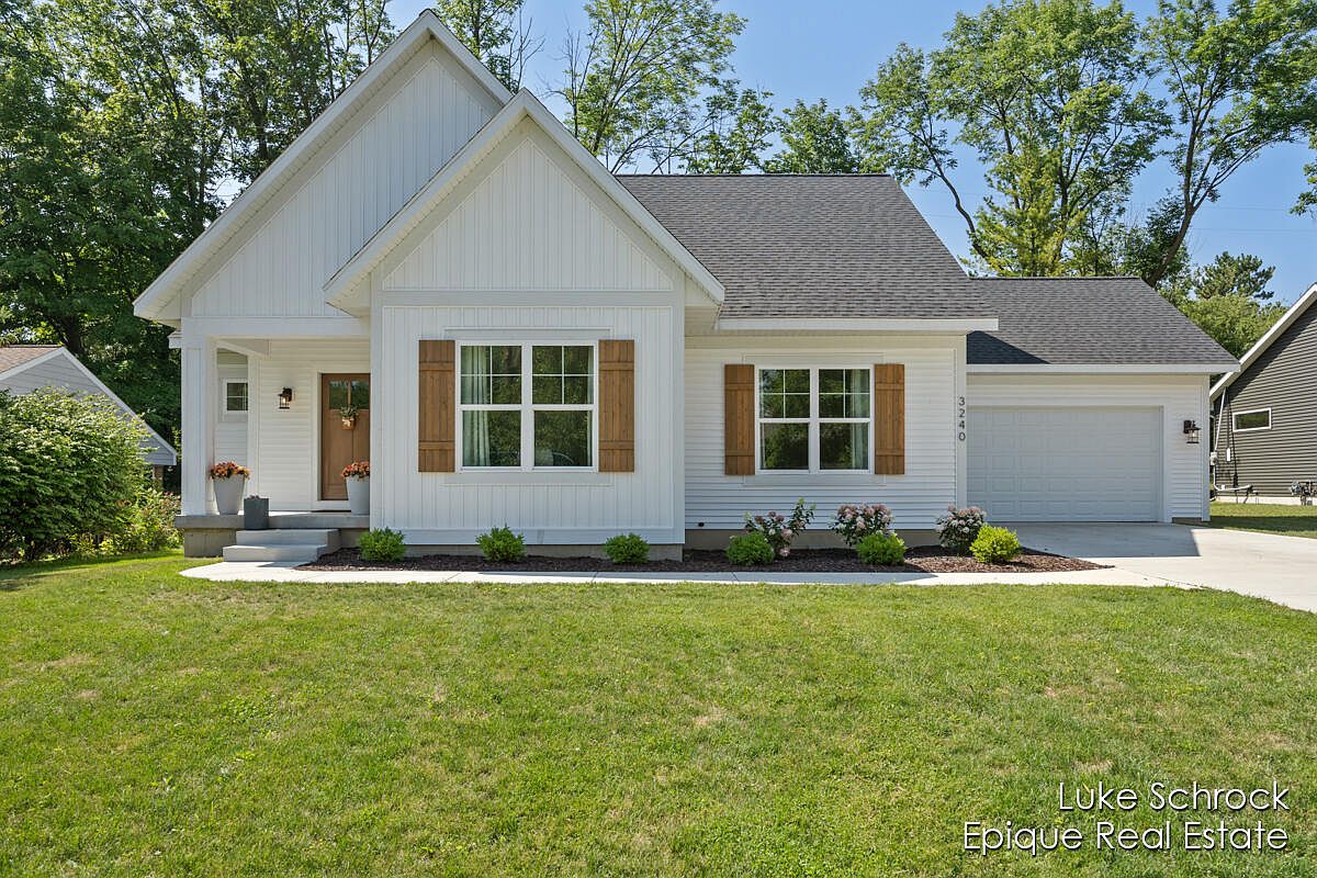 3240 Midland Dr SE, Grand Rapids, MI 49546 | Zillow