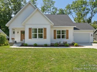 3240 Midland Dr SE, Grand Rapids, MI 49546