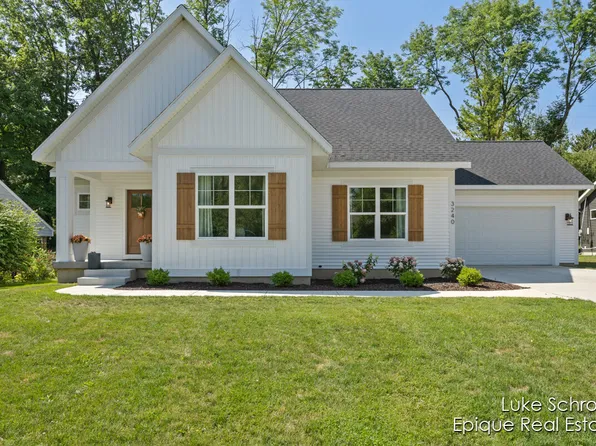 3240 Midland Dr SE, Grand Rapids, MI 49546