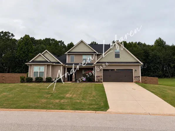 555 Forden Dr, Wellford, SC 29385