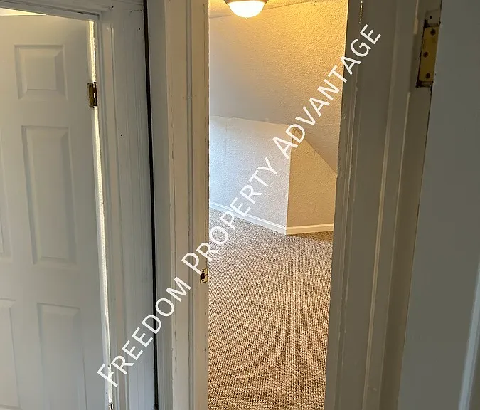 905 Cherokee St — Photo 6