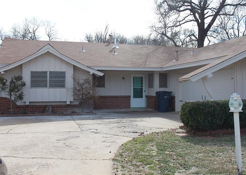 1st image of 1152 NE 59th St
