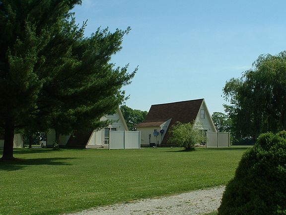 2nd image of 13682 State Road 32 E