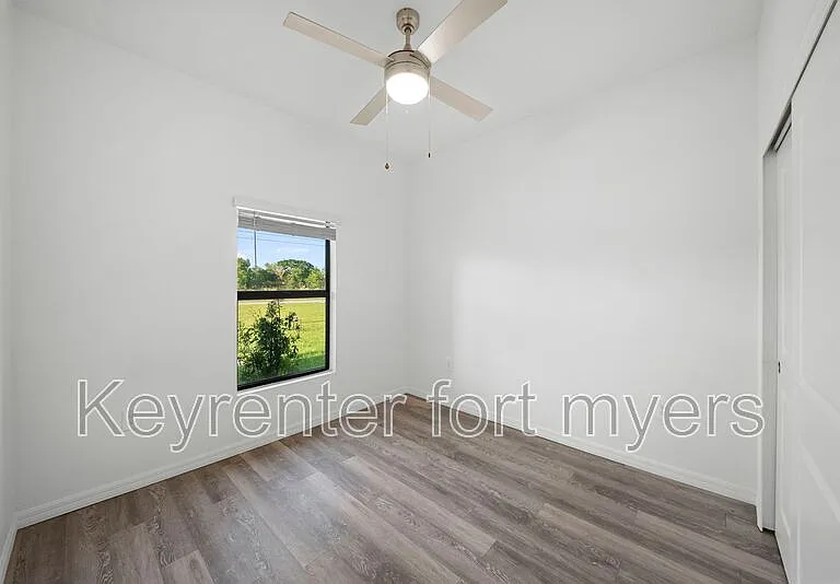 26483 Sandhill Blvd — Photo 5