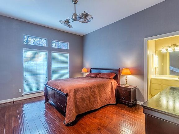 3rd image of 1701 Berwick Dr