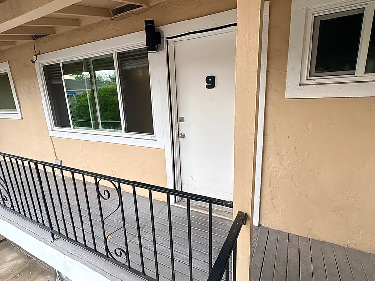 655 Mariposa Ave #9 — Photo 5