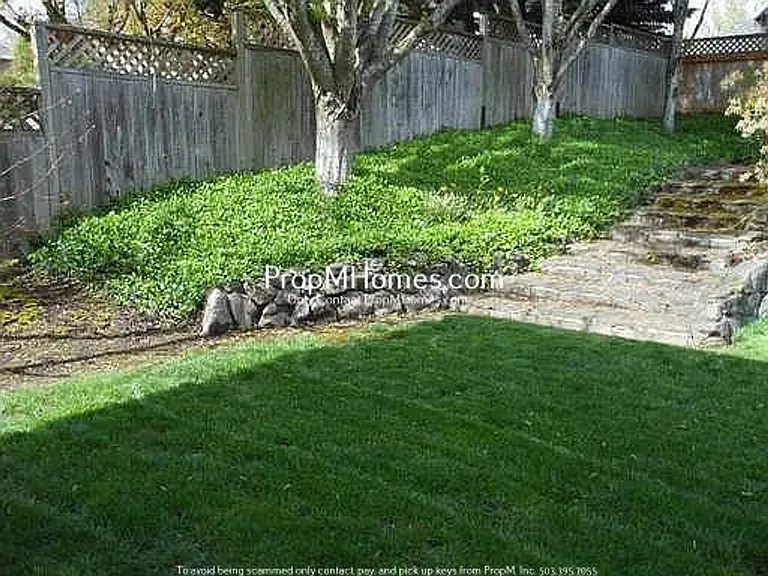 5099 Greensborough Ct — Photo 10