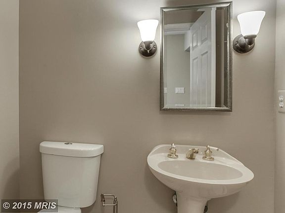 5th image of 3962 Clares Ct