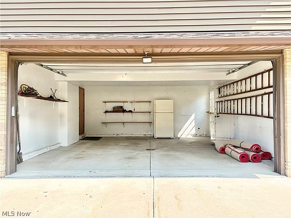 3rd image of 4092 Sarasota Dr