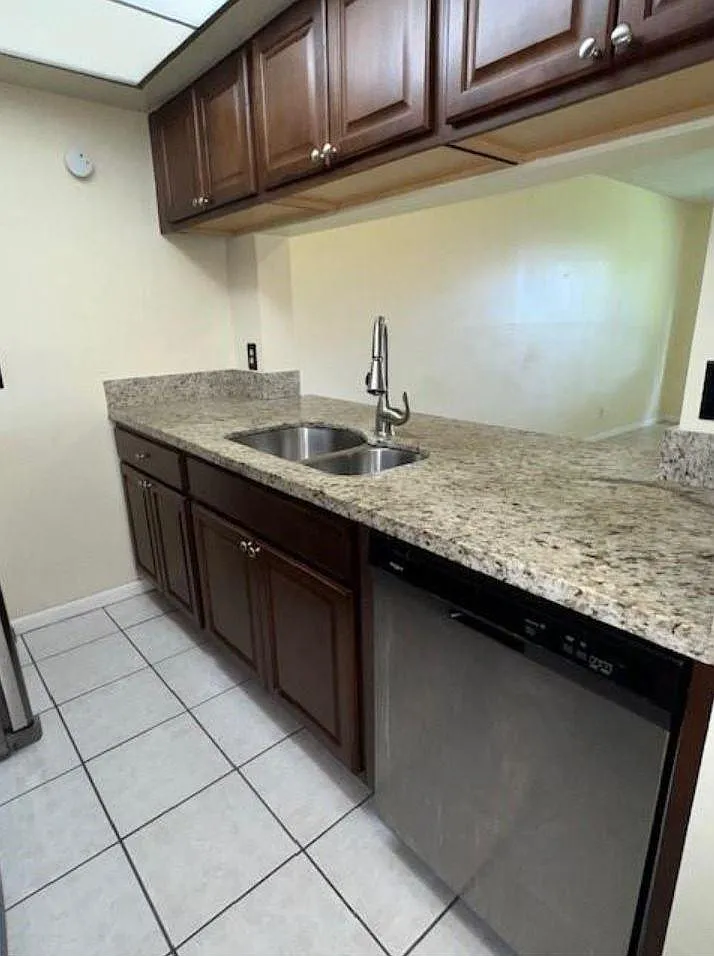 1 bed, 1.0 bath, 598 sqft, $1,525 — Photo 4