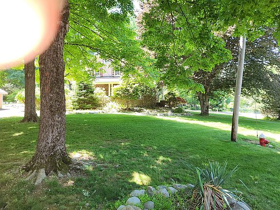 3rd image of 124 Rivervale Rd