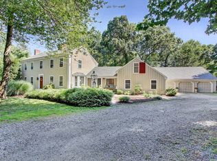 999 Burr St, Fairfield, CT 06824