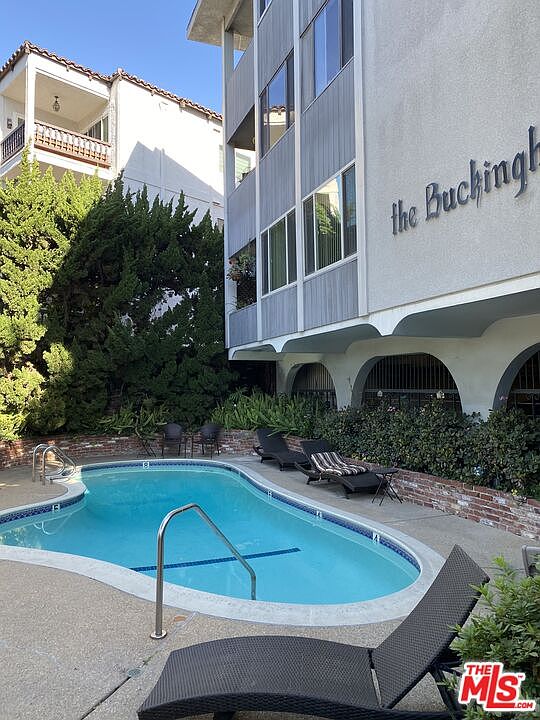 1st image of 6150 Buckingham Pkwy Unit 102