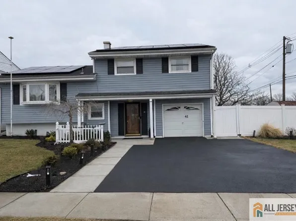 41 Sunset Dr, Port Reading, NJ 07064