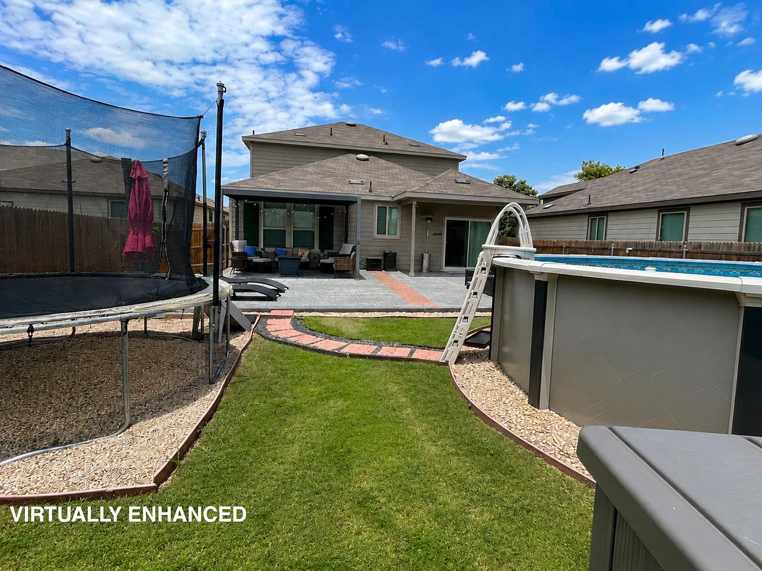 4 bed, 2.5 bath, 2473 sqft, $2,095 — Photo 4