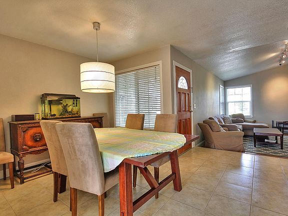 5th image of 2260 Fountain Oaks Dr