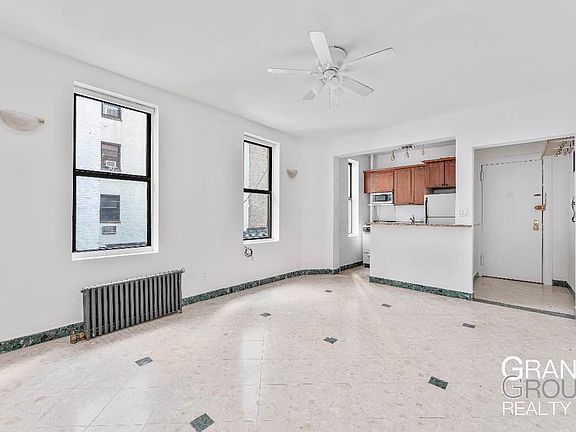 3rd image of 224 E 48th St APT 5D