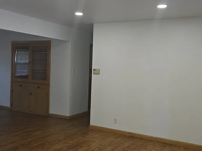 2716 S Cleveland Park Dr — Photo 2