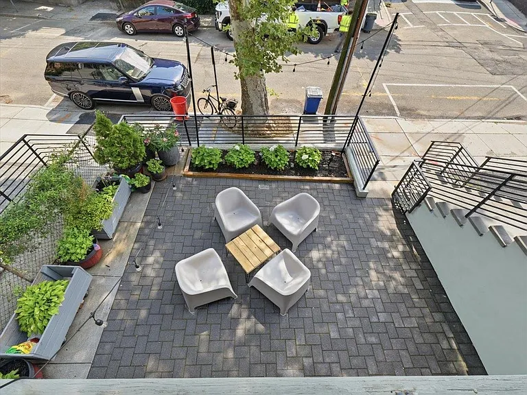 59 Hauxhurst Ave #1 — Photo 15