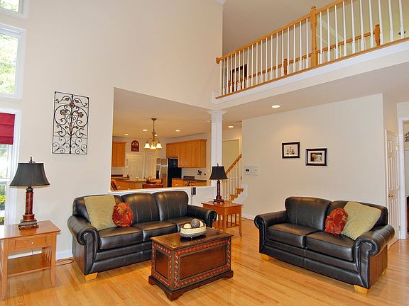 4th image of 1208 Will O Brook Dr