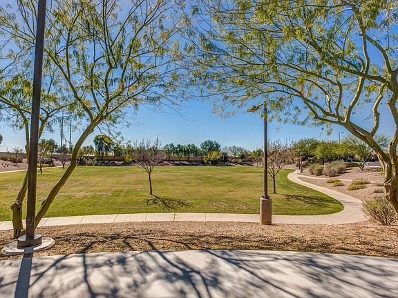 5th image of 272 E Jade Dr