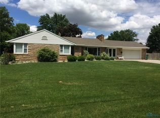 820 W High St, Defiance, OH