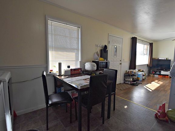 4th image of 807 Sampson Ave