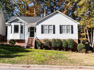 112 Rock Pointe Ln, Cary, NC 27513