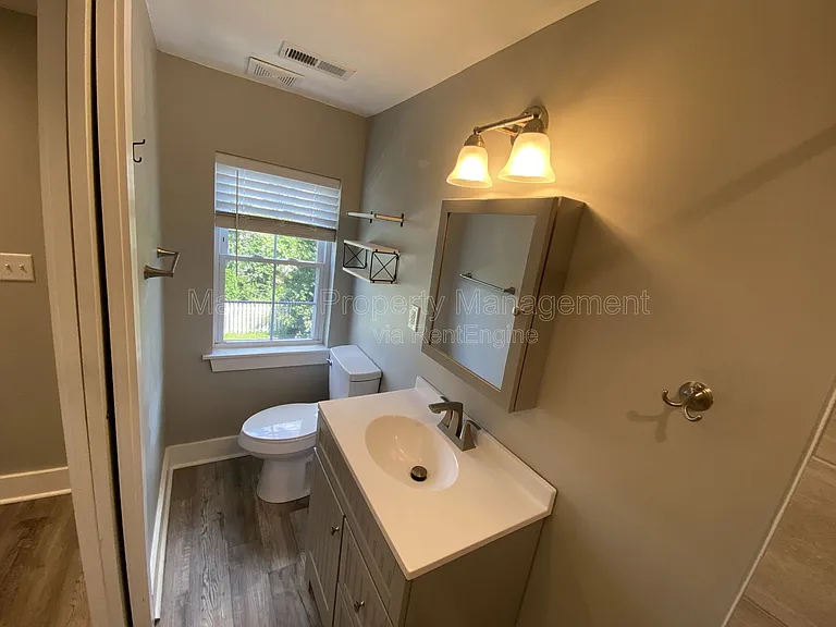 1115 Winchester St #C — Photo 13