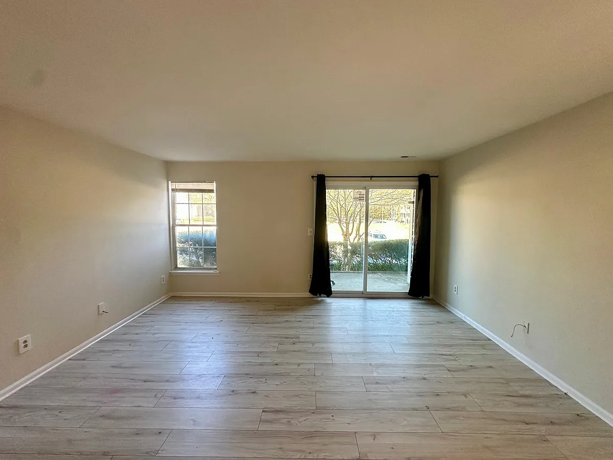 Building Photo - 9623 Vinca Cir #A