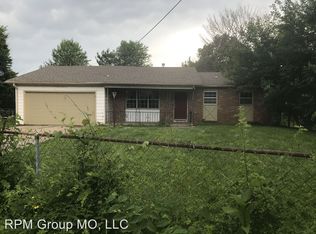 2961 E Bergman Dr, Springfield, MO 65802