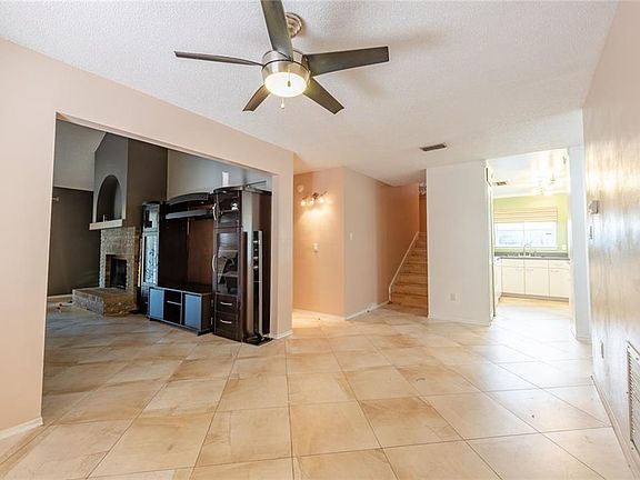 3rd image of 9532 Rosewalk Ct