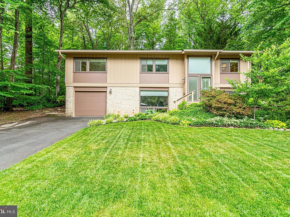 1st image of 4204 Elizabeth Ln