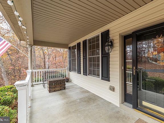3rd image of 122 Country Club Dr