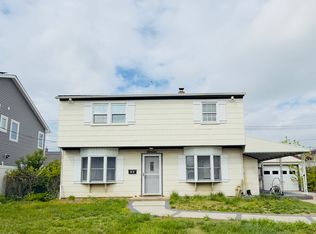 11 Blue Spruce Rd, Levittown, NY 11756