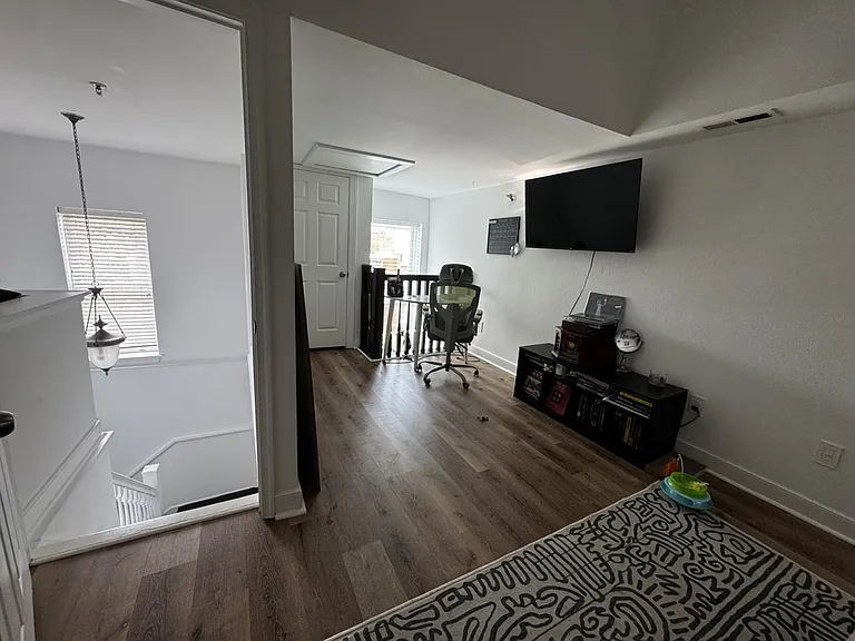 209 N 19th St #U22 — Photo 16