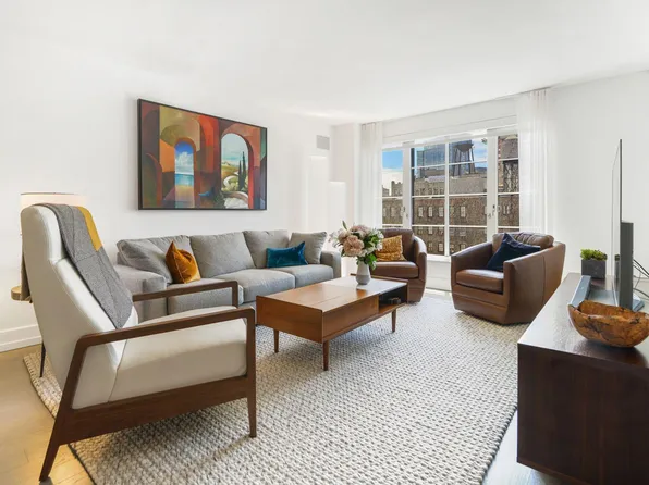 70 Charlton Street image 1 of 21