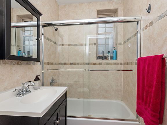 5th image of 2677 Kennedy Blvd APT 3