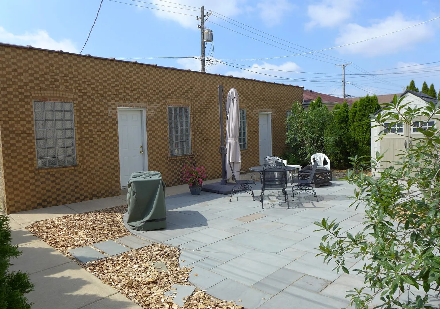 6025 Eddy — Photo 2