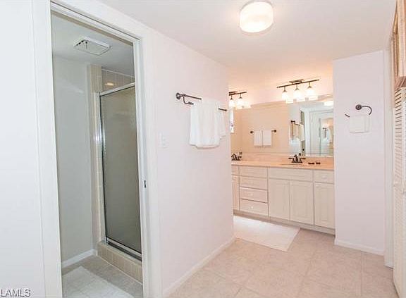 4th image of 4722 West Blvd