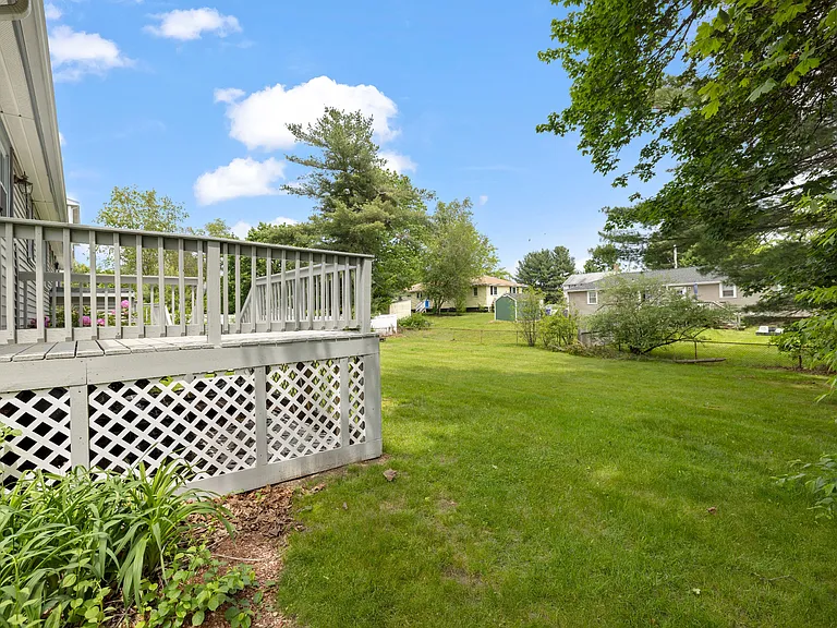 42 Neillian St — Photo 22