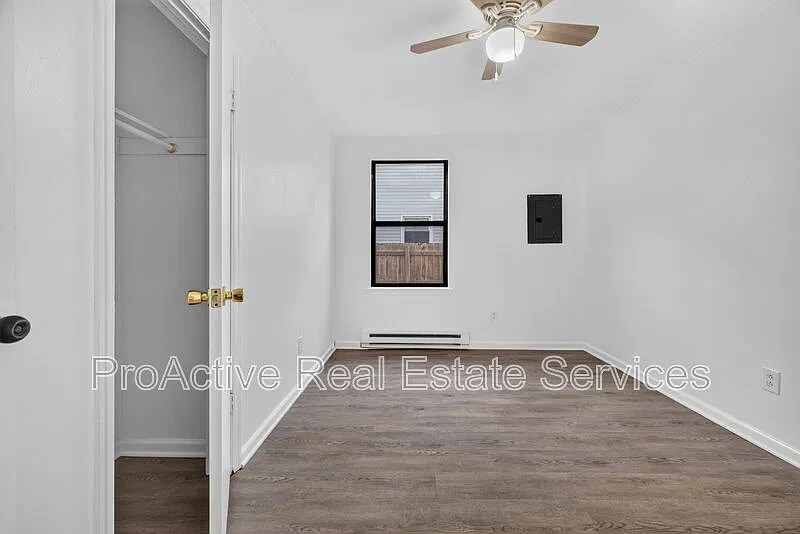2 bed, 1.0 bath, 800 sqft, $1,250 — Photo 4