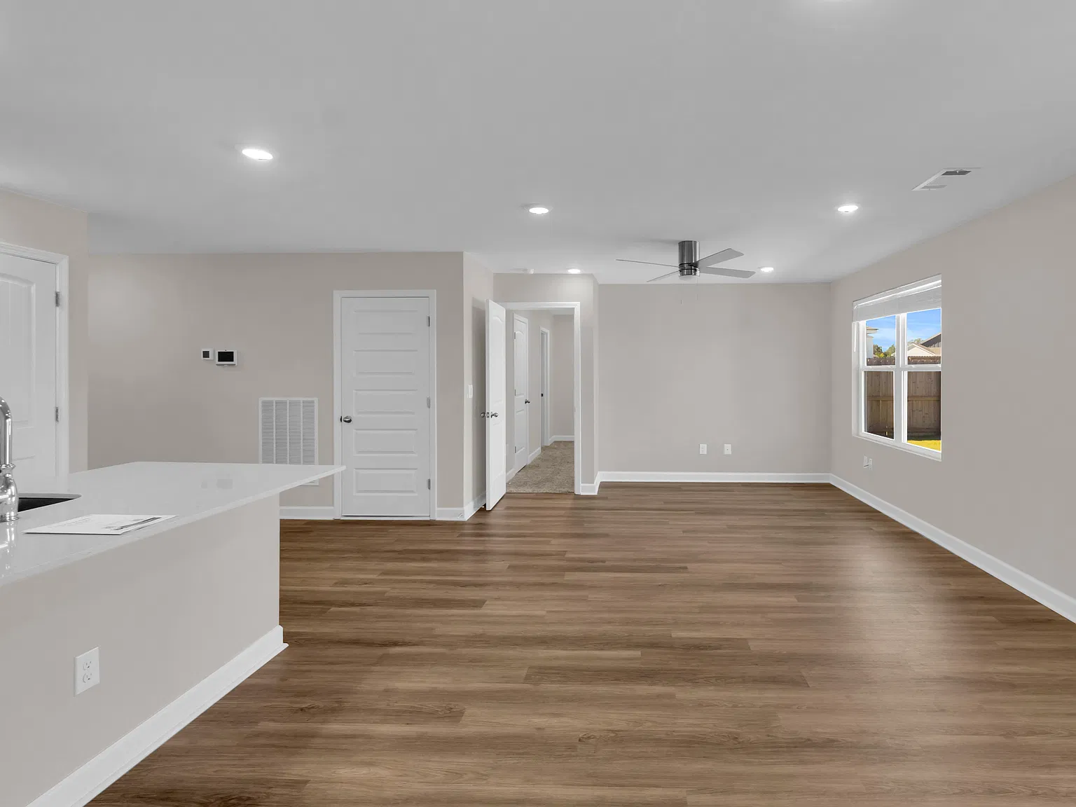 4 bed, 1497 sqft, $1,980 — Photo 4