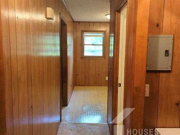 5th image of 104 Crestview Dr