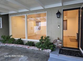 2813 W Clark Ave, Burbank, CA 91505