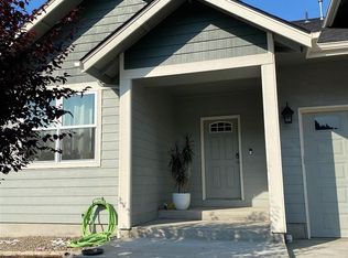 1018 Robbins Ct, Lebanon, OR 97355